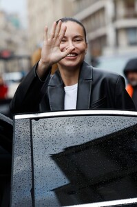 559465331_adriana-lima-5.thumb.jpg.c620f596ba9a772e2a434563d04906e6.jpg