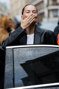 559465358_adriana-lima-6.thumb.jpg.7f5711f9cd6d02329952b37ec17195ac.jpg