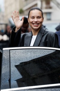559465398_adriana-lima-7.thumb.jpg.a3803e7aea433c2b641a25c7753dbddc.jpg