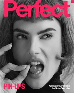 Alessandra Ambrosio-Perfect-Inglaterra.jpg