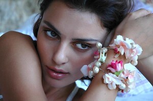 Beauty1h.thumb.jpg.6a310b57d8d360b86d3ccca2089a3e2a.jpg