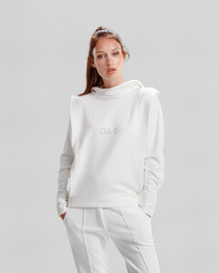 Bojana-Ugresic-White-Canvas-003.jpg
