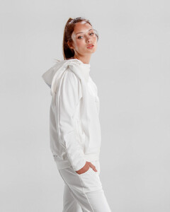 Bojana-Ugresic-White-Canvas-004.jpg