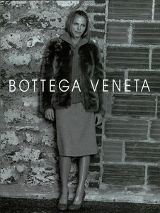 Bottega_Veneta_Fall_Winter_1998_99_07.thumb.png.38d68bca5408c92b4c648213ff5733f6.png