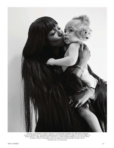 British_Vogue_2014-09-339.thumb.png.6964c8e2cf382ba032c25cf2346f85e2.png