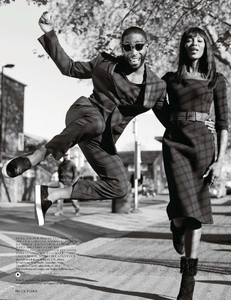 British_Vogue_2014-09-345.thumb.png.92b94b828dc6a59eef4bad9a819a7ab9.png