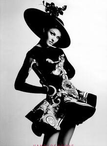 Celebutopia-NET-Candice-Sw-anepoel-HARPERS-BAZAAR(3).thumb.jpg.556c978bd63daef38c0a40579abb9db2.jpg