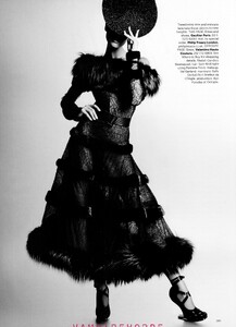 Celebutopia-NET-Candice-Sw-anepoel-HARPERS-BAZAAR(7).thumb.jpg.24522a6d3263ee5b7027890e38b65151.jpg