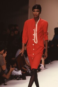 Cerruti_SS1989_Katoucha_01.thumb.jpg.31f7d19327653cc23fc67b28cae1342b.jpg
