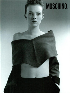 Cometti_Moschino_Fall_Winter_1998_99_04.thumb.png.c78086619b0d902689a5abeaef0ddd10.png