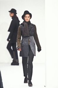 DolceGabbana1994FW1.thumb.jpg.296b920cc6b0845012fee1534b024a18.jpg