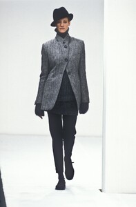DolceGabbana1994FW9.thumb.jpg.f303fba0cb9e9c635ccb8f14fc342724.jpg