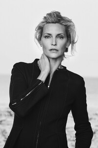 Giorgio_Armani-New_Normal-2016-Campaign-01-Nadja_Auermann-by-Peter_Lindbergh.thumb.jpg.3d0c43ff4a6cd82dd9dd36e0e96b06bf.jpg