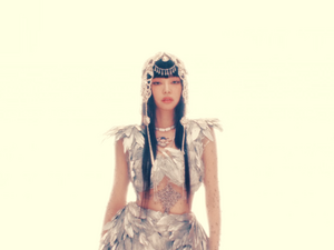 JENNIE - ZEN (RUBY ALBUM MARCH 7) [cXmYNmQ4BuM].webm_snapshot_02.47.283.png
