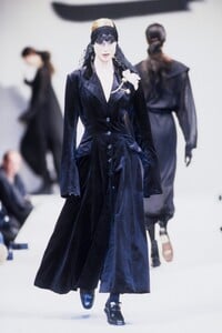 JinAbe1993WomenRTW31.thumb.jpg.98321c4149add8cee365d5fd5d2e3e38.jpg