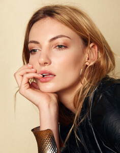 Justyna M - MetroModels var - 1585655841.jpg