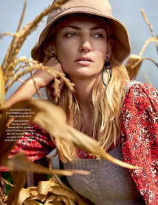 Justyna M - MetroModels var - 1585656067.jpg