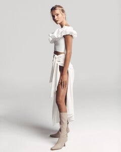 LOOK2_TANEISHA_TEST_467f1.thumb.jpg.89add078c45aa6ce1a7c9d9e87f675f4.jpg