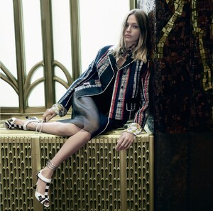 Prada-Spring_Summer_2016-02-Sasha_Pivovarova-by-Steven_Meisel.thumb.jpg.58d21be747a2a28de56760deac962521.jpg