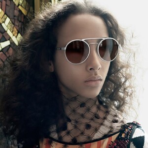 Prada-Spring_Summer_2016-02E-Yasmin_Wijnaldum-by-Steven_Meisel.thumb.jpg.94eb96b1071aace6ec6023c7494cc8c3.jpg