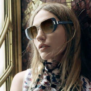Prada-Spring_Summer_2016-03E-Sasha_Pivovarova-by-Steven_Meisel.thumb.jpg.7919c4ca868396e985cb83e55da598cc.jpg