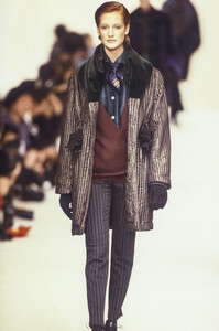 RomeoGigli1993FW2.thumb.jpg.49498c098b62e6867dbcc86e72e648cc.jpg
