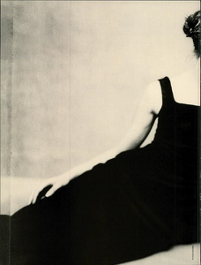 Roversi_Alberta_Ferretti_Fall_Winter_1998_99_13.thumb.png.321ae46c64934f9e2d7ed2c52bbd6f7a.png