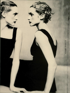 Roversi_Alberta_Ferretti_Fall_Winter_1998_99_14.thumb.png.1194a443856fef36c9dbec4d1b68c4fe.png