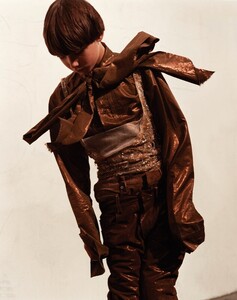 SS_23_FASHION_19.thumb.jpg.9ae3a8017266c772258e8323b5ce35c9.jpg