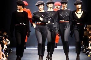 SoniaRykiel1984WomenRTW105.thumb.jpg.ab22094cce36a2a6487162a30aa46570.jpg