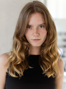 Sophie_Braunsfeld_Le_Management-1438.thumb.jpg.e1262914a9f9fddb41df75e7f136dc74.jpg