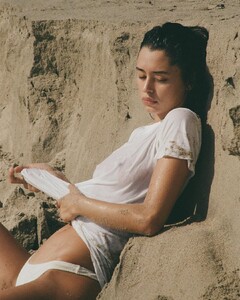 TheWildsCampaign.CreativeDirection-NeverFarStudiosProduction-NeverFarStudiosClientFounder-@robrahman-alent-@isabellaelei@whoiskryssProductionAssist-@jo(1).thumb.jpg.fcfbd5c8ef2c5e34cee54a95d860d66c.jpg