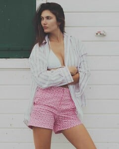 The spirit of St Barth meets the barefoot lifestyle brand Jacques Zolty. Timeless silhouettes and luxury pieces get caught up in our island romance. Model @kyla.shay Photography by @victorrobertof @jz.sbh @jac (2).jpg
