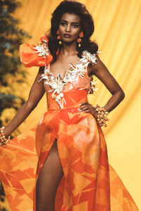 TorrenteHauteCoutureSpring19923.thumb.jpg.6364379c3958ea28bcfd6602a46eab88.jpg