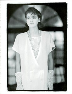 VogueItaliaFebruary1984(2)225.thumb.jpg.134bf1a9cfe371fe9bf6d58cb1de14d6.jpg