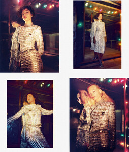 Vogue_UK-February_2016-05-Damaris_Goddrie-Fredrikke_Sofie-by_Tyrone_Lebon.thumb.jpg.a0cbac91cd5216fbc65a648d09bad335.jpg