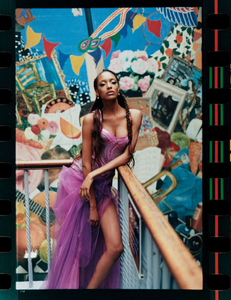 Vogue_uk_2012-10-286.thumb.png.c6d0d02b5a49de9595d102a5d46e8bc0.png