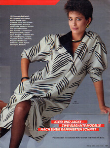 burdaDe0284_23Christine.thumb.jpg.92c8952caa7c971317ee64f60639c11a.jpg