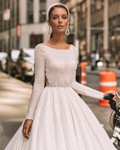 ellybride_official_72320862_2590577661008703_749092117629861160_n.jpg