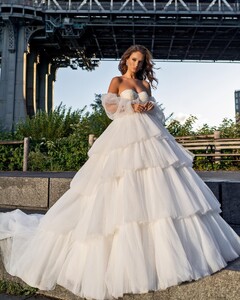 ellybride_official_72751225_2578994745663668_7283217159960013414_n.jpg