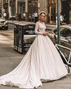 ellybride_official_74536818_540109666779727_684136508541944001_n.jpg