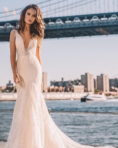 ellybride_official_74599479_114546649809027_5395268821070379664_n.jpg