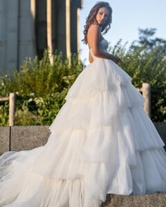 ellybride_official_75477022_168906410839473_4345949561385330547_n.jpg
