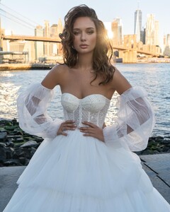 ellybride_official_80029552_568496817300498_4052051216252911072_n.jpg
