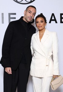 eva-longoria-attends-elie-saab-haute-couture-ss25-show-in-paris-2.jpg