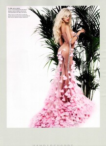 fashion_scans_remastered-zahia_dehar-v-issue_76-scanned_by_vampirehorde-hq-3.thumb.jpg.ce353b8bbdb643bf606b9cc8327f2f4a.jpg