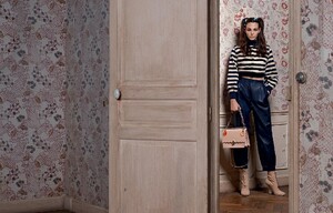 fendi-spring-summer-2017-gigi-hadid-bella-hadid-vittoria-ceretti-by-karl-lagerfeld-06.thumb.jpg.e5dda8c2f4234b3cc6d7c3c55f17ab65.jpg