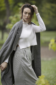 gallery_model_x_ARp9N6e70C.jpg