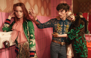 gucci-spring-summer-2016_(7).thumb.jpg.6e7f29415c70464a1bd4cd97b31ac74b.jpg