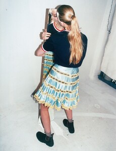 hailey-clauson-by-tyrone-lebon-this-is-pop-too-pop-spring-summer-2012-2.thumb.jpg.5b97c09d97fd744f0fa979d2d8858c40.jpg